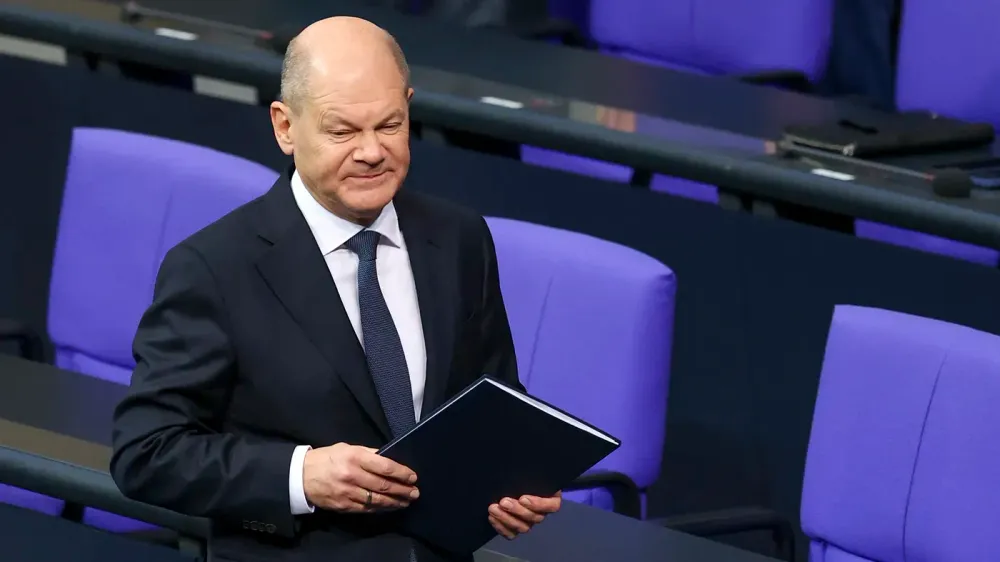 Бундестаг отказал в доверии правительству Олафа Шольца