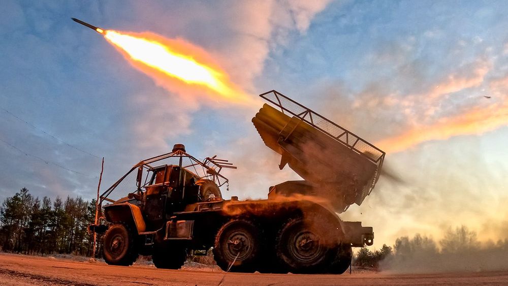 Russian troops use Grad multiple rocket launchers in Kherson Region