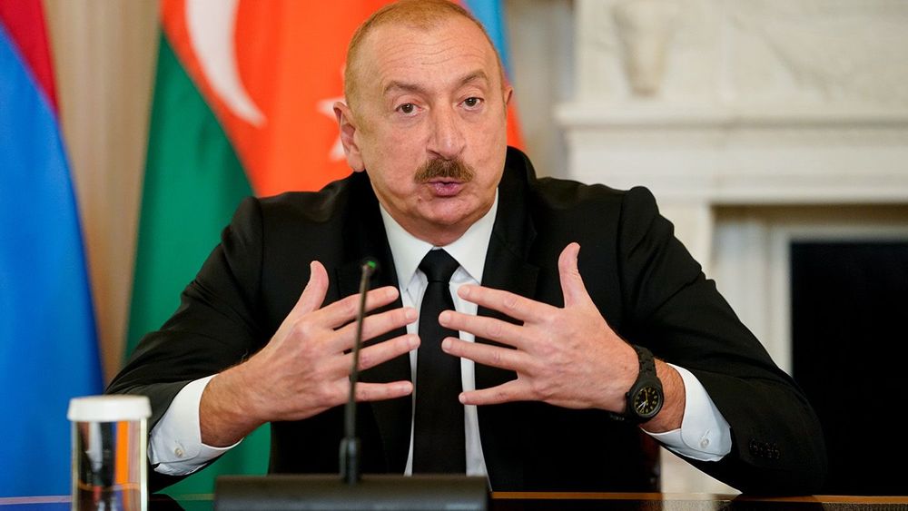 US president hosts leaders of Armenia and Azerbaijan for peace summit