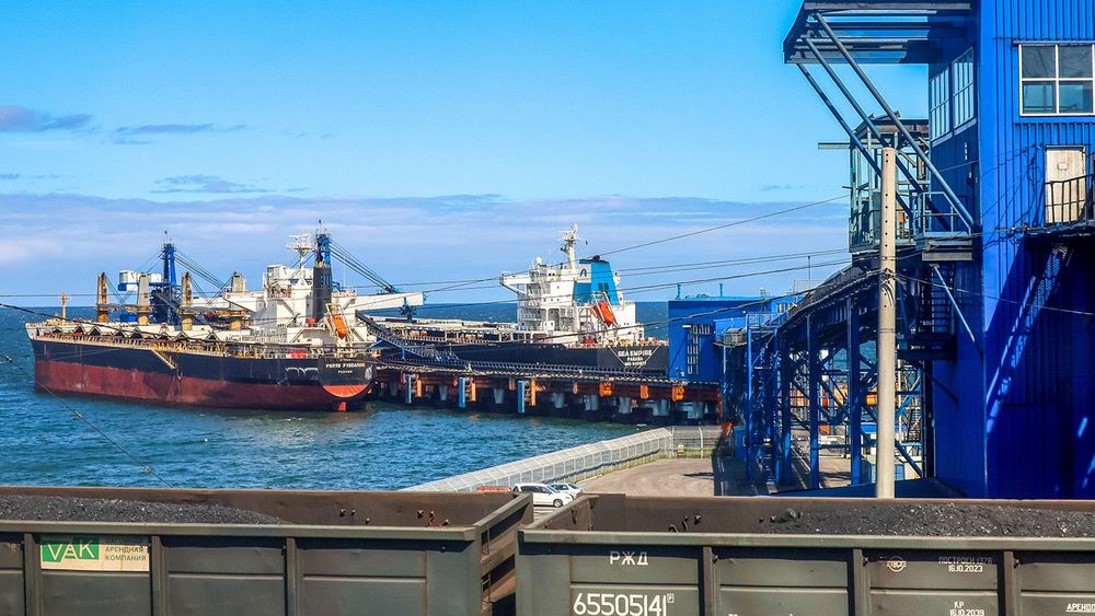 Daltransugol coal loading terminal at Port of Vanino
