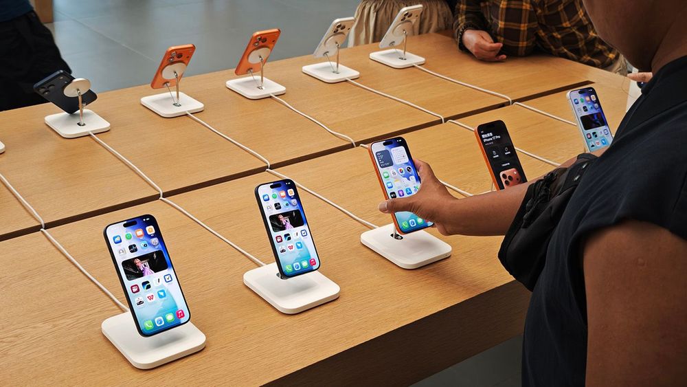 Старт продаж iPhone 17 в Гонконге