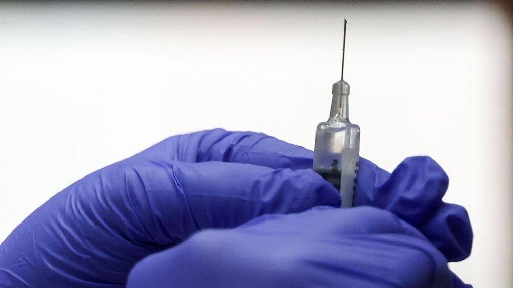 Mobile flu vaccination unit in Moscow