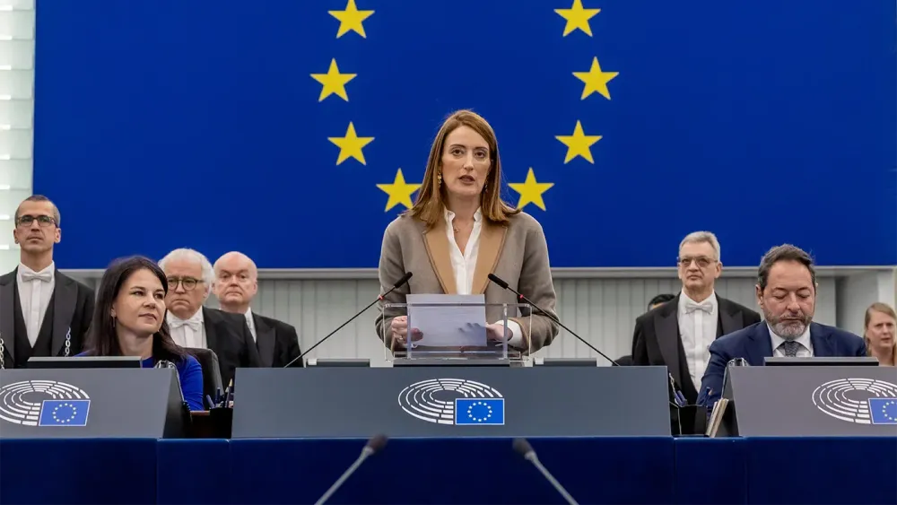 Европарламент одобрил кредит Украине на 90 млрд евро