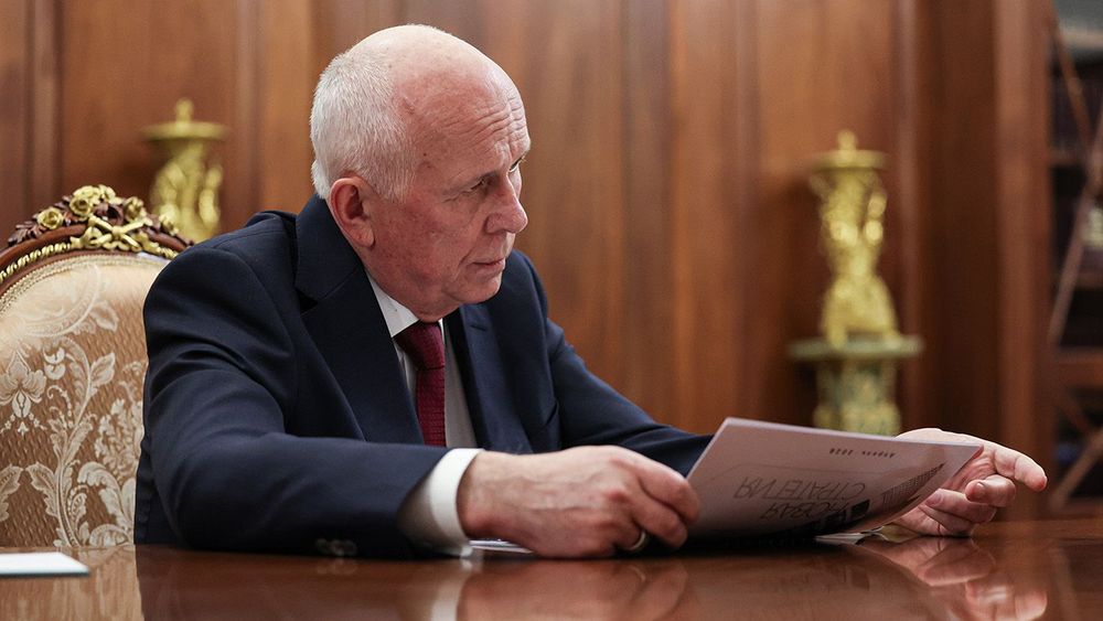 Russian President Putin meets with Rostec CEO Chemezov