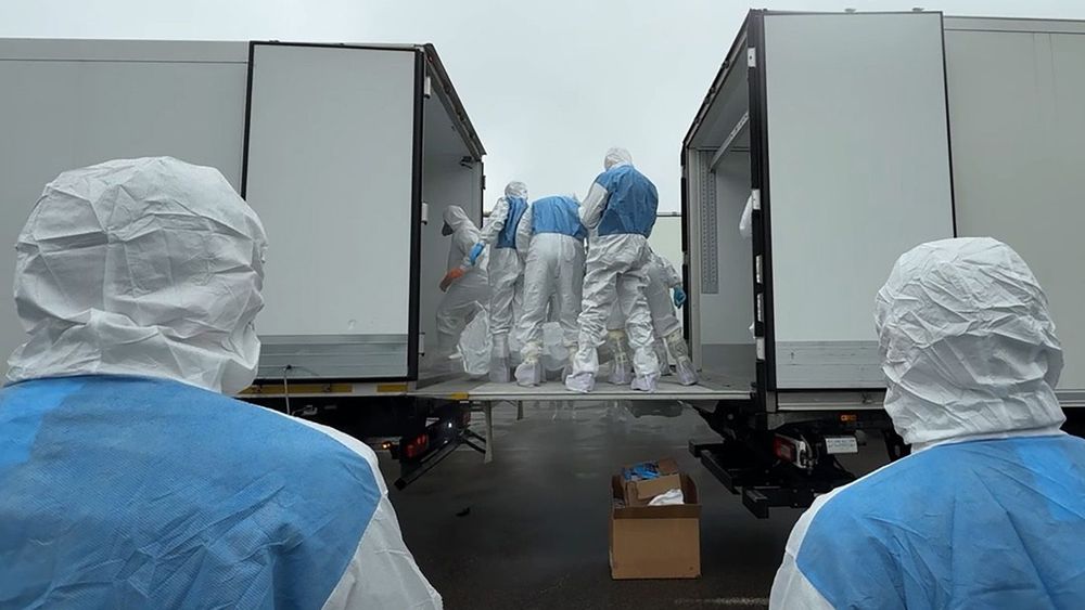 Russia and Ukraine exchange dead bodies