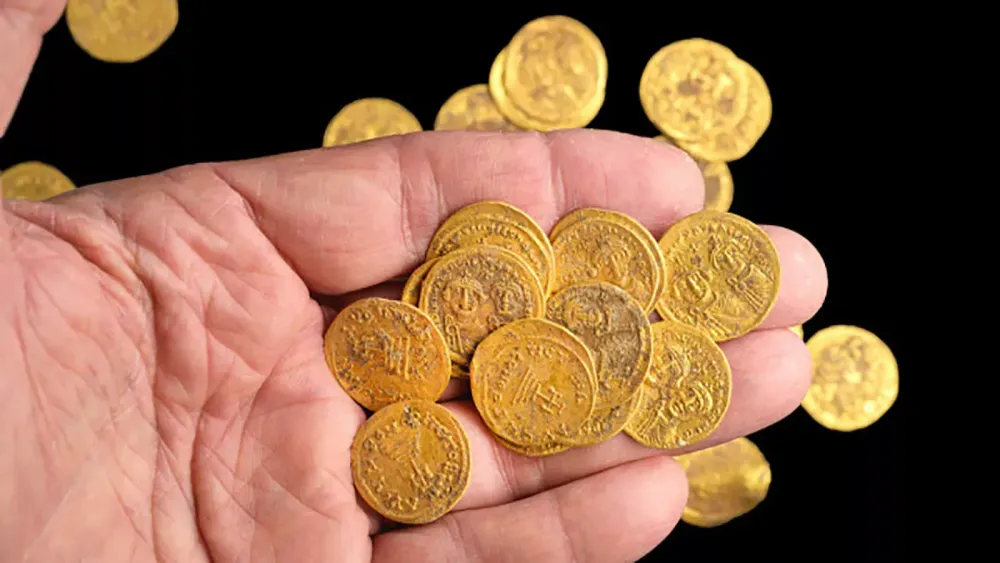 The_gold_hoard._Photo-_Dafna_Gazit_Israel_Antiquities_Authority