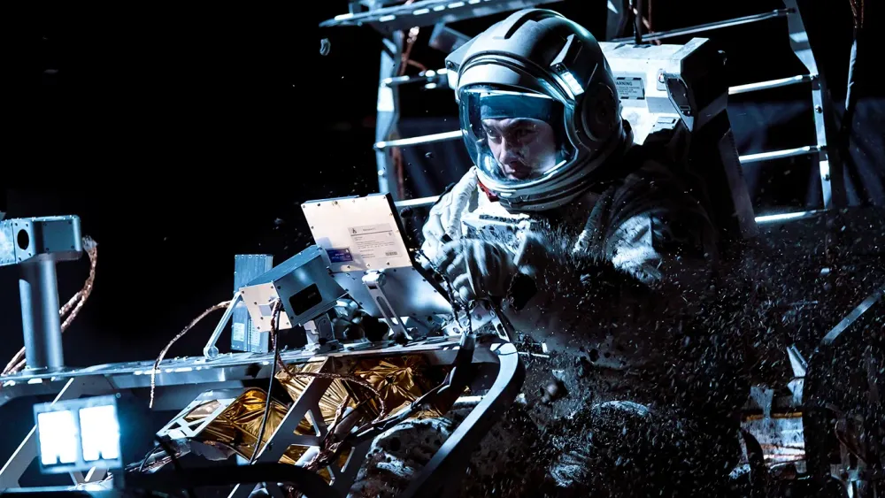 THE MOON_STI-PRE-10