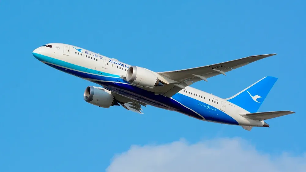 Xiamen_Airlines,_Boeing_787-8_B-2761_NRT_(20229992129)