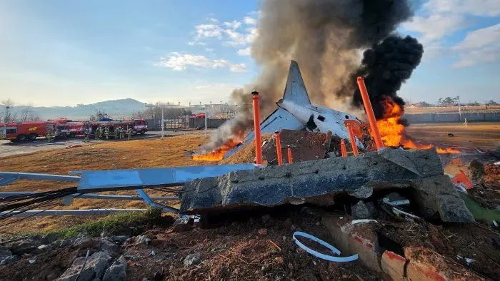 В Южной Корее разбился пассажирский самолет, погибли более 170 человек
