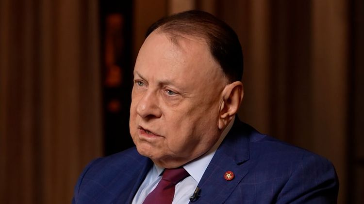 «Нет человека, для кого я что-то не сделал в театре»: Варшавер – о «Ленкоме», Захарове, Абдулове