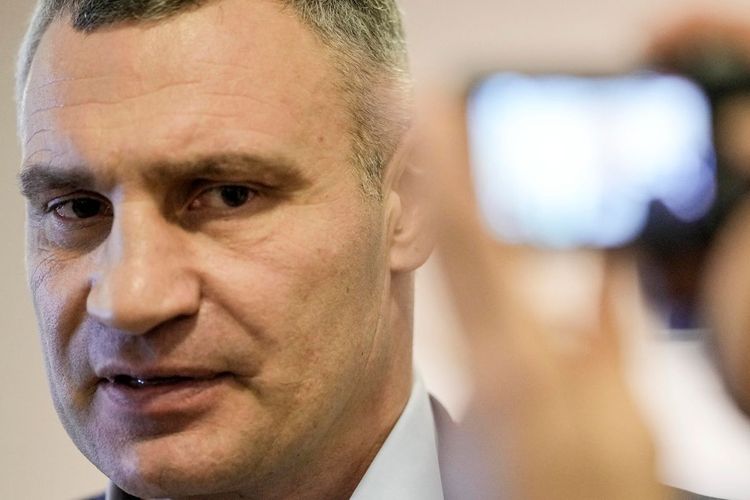 Кличко рассказал о старте "выживания" в Киеве и "плохом сценарии"