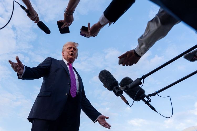 «Таким, как я, ее не дают»: Трамп оценил свои шансы на Нобелевскую премию мира