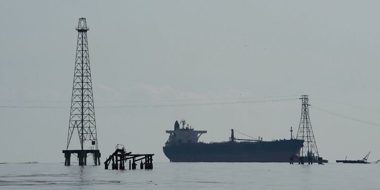 Танкерный разворот: США задумались о послаблениях для «теневого флота»