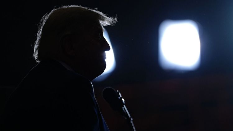 Латынина объяснила, почему Трамп не стал применять «адские санкции» против России