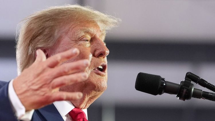 Нефть — для обороны, ветряки — угроза: Трамп задействовал закон времен холодной войны