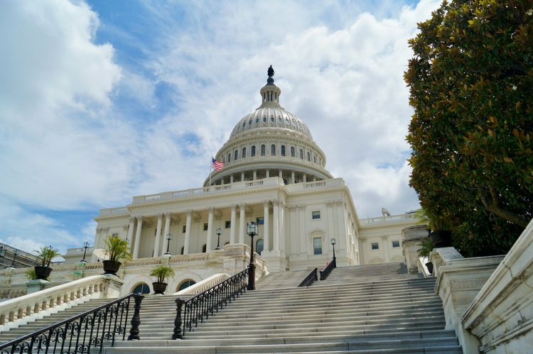 В Конгрессе США заявили о плане заблокировать сделку по дизелю с Россией