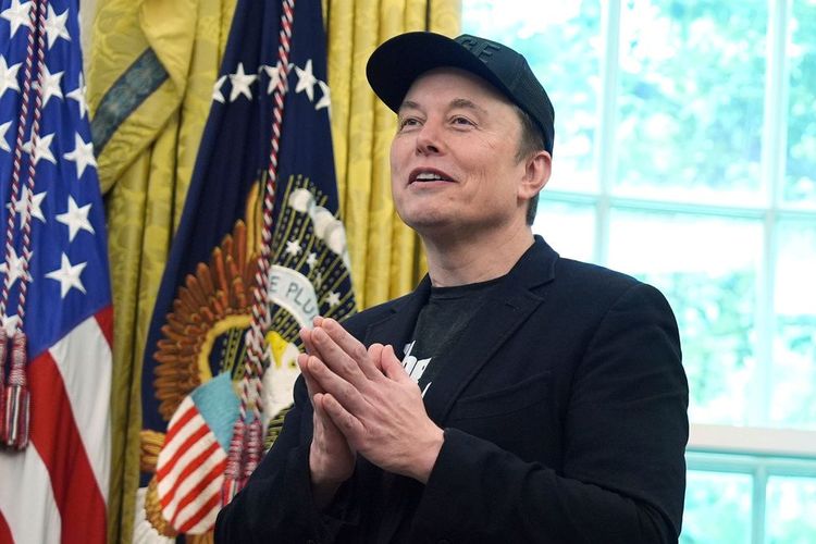 Илон Маск пообещал подарить по акции SpaceX каждому ребенку в США