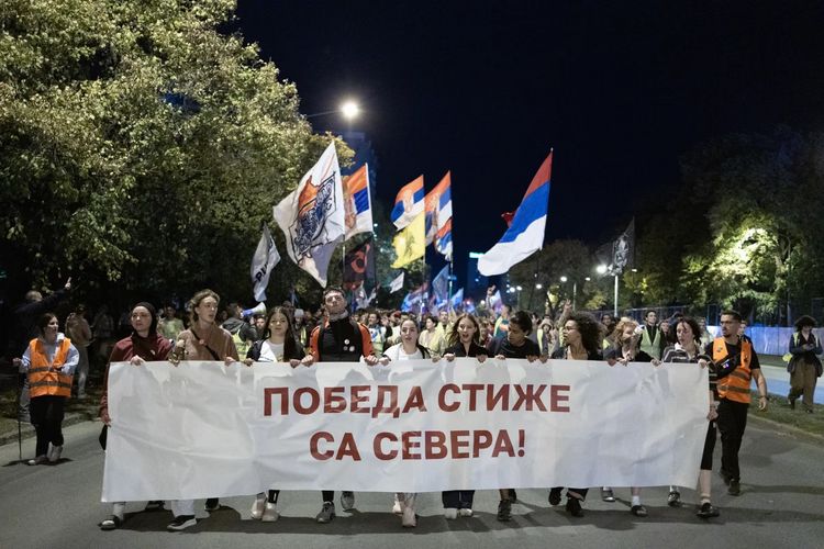 Сербский дипломат: победа студенческого движения в Сербии стала результатом новой политической технологии