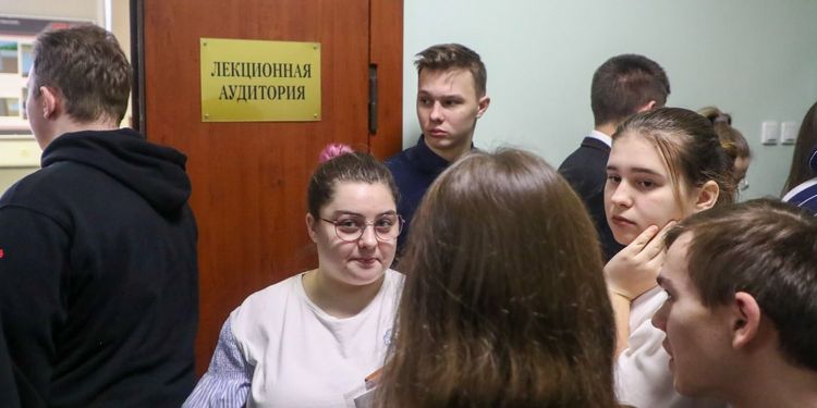 В Совфеде оценили идею обязать абитуриентов заранее оплачивать учебу