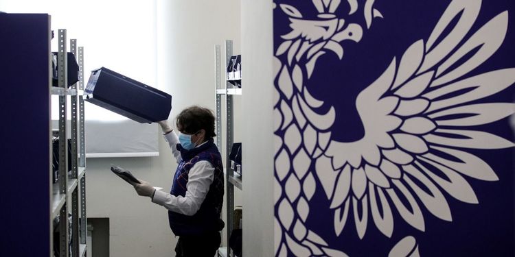 В Госдуме хотят разрешить «Почте России» онлайн-продажу вина