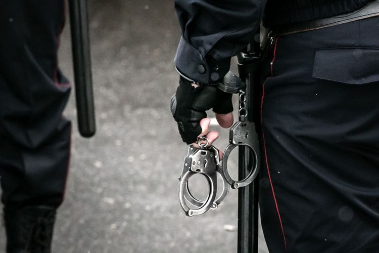Семья пытается добиться оправдания внесенной в реестр террористов 14-летней школьницы
