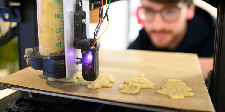 «Если будет голод — сойдет»: диетолог оценила пользу напечатанной на 3D-принтере еды
