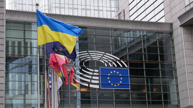 Defense One: Украине не хватает €70 млрд на 2027 год, а ЕС не знает, где взять деньги