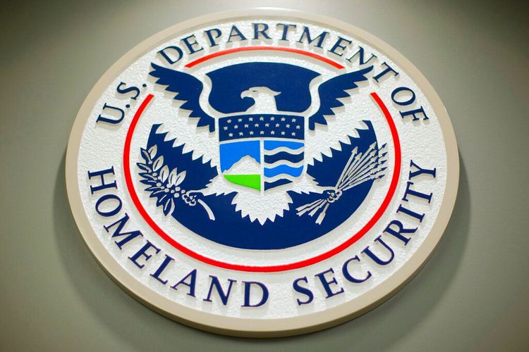 Депортаций пока не будет: украинцы смогут остаться в США, несмотря на истечение срока TPS