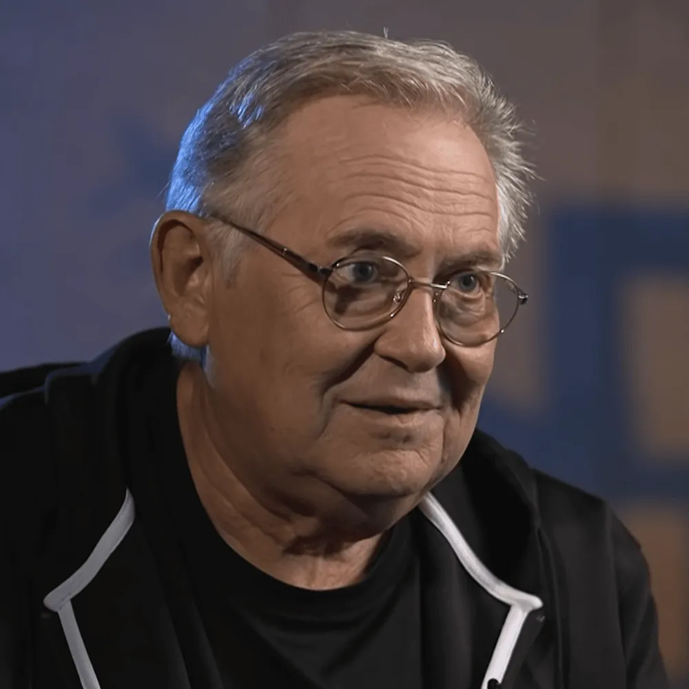 Юрий Стоянов